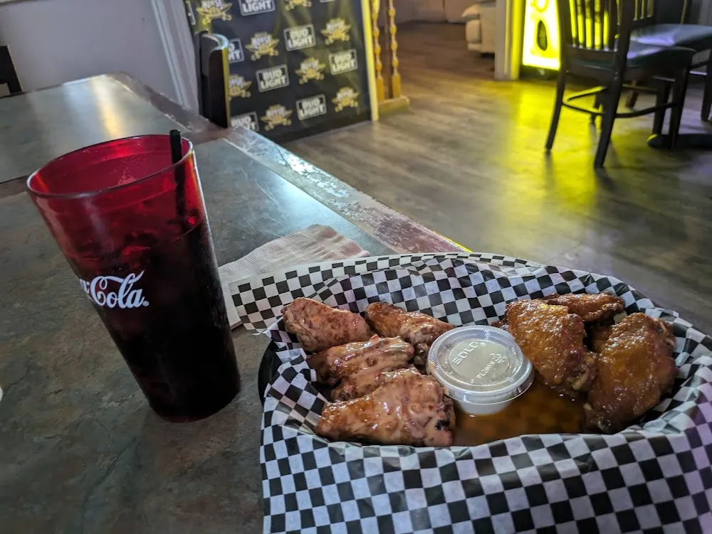 Skylines Boneless Wings